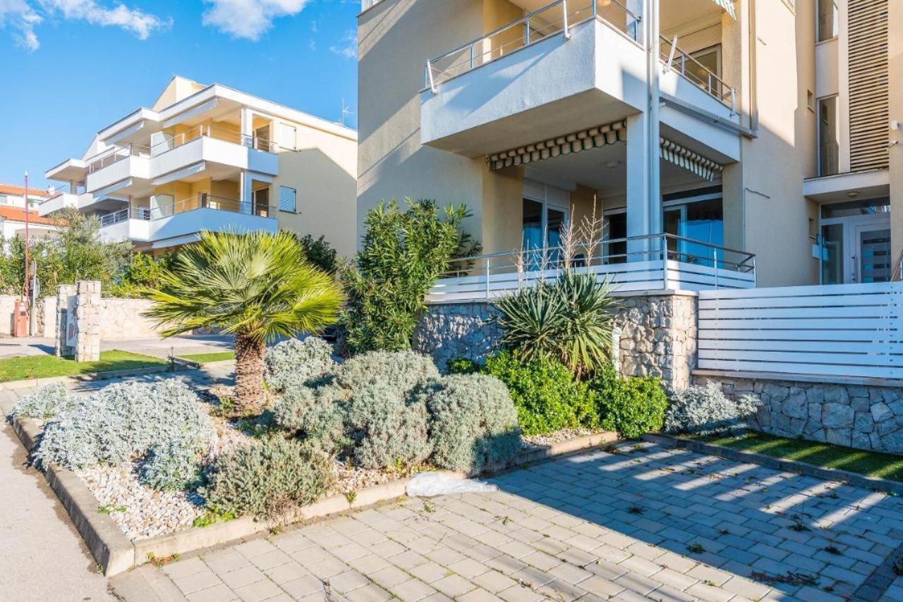 Vile Sunca Novalja Exterior foto